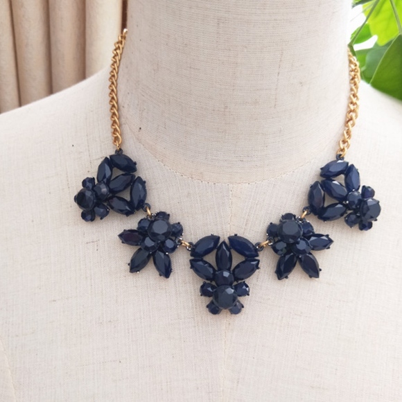 JUST IN*J.Crew Dark Blue Flower Statement Necklace - Picture 4 of 8